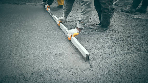 Best Concrete Driveway Installation in Iuka, MS